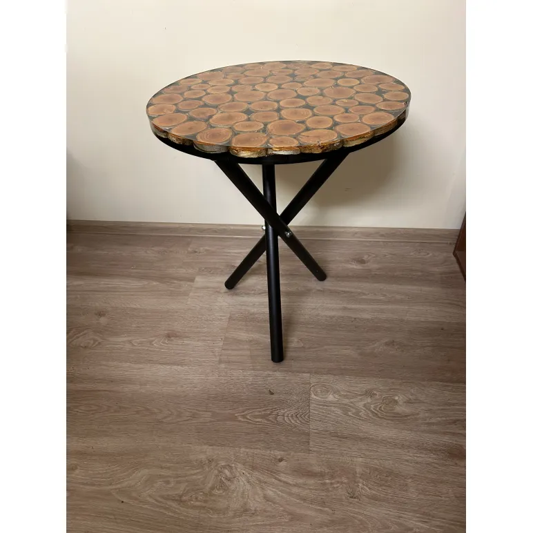 Кофейный столик из эпоксидной смолы